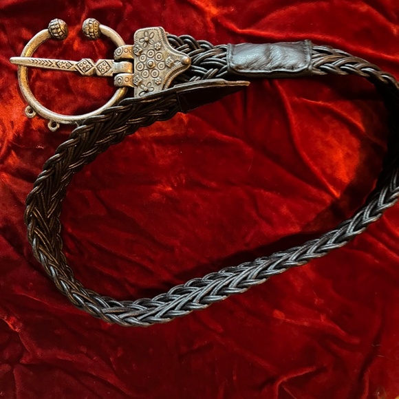 Custom Adjustable Leather Large Dog Collar - Picture 4 of 16